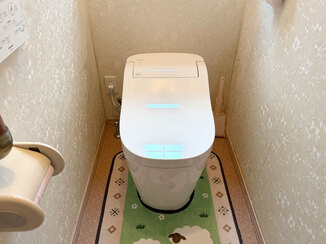 トイレリフォーム 触れずに快適！フルオート機能搭載で清潔に使えるレストルーム